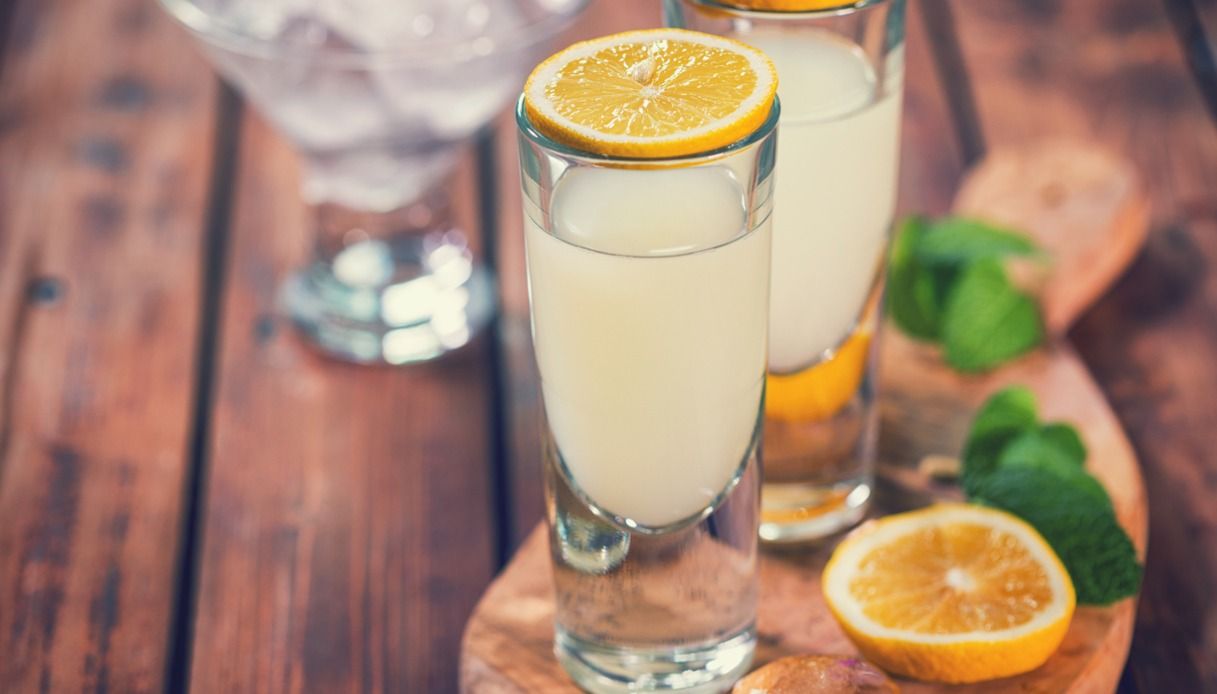schweppes lemon, tonica en Monasterace