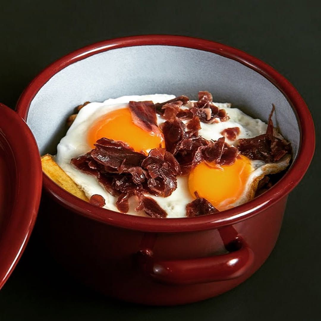 HUEVOS ROTOS CON VIRUTAS DE JAMON IBERICO en 