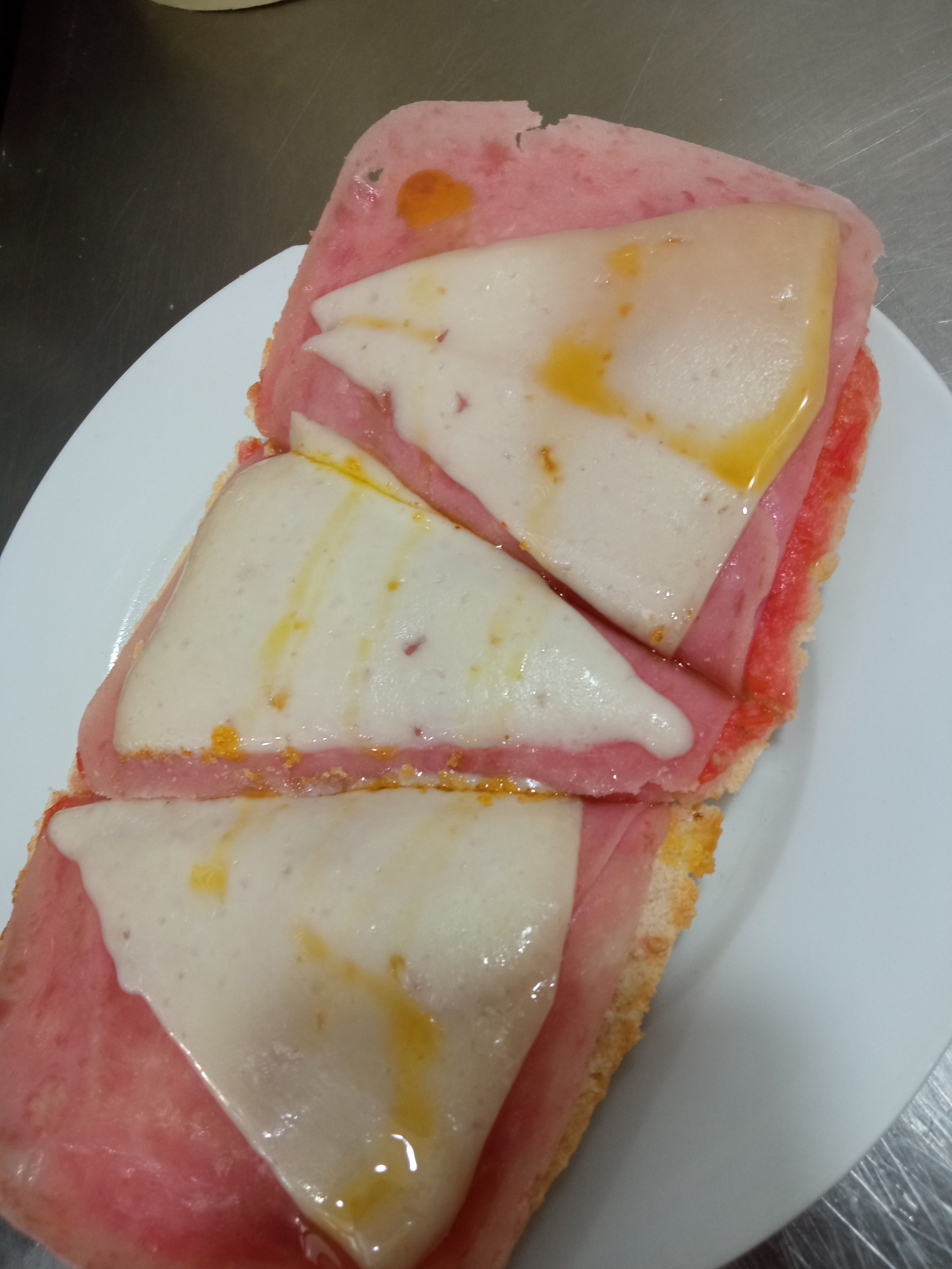 Tomate con York y Queso Loncha en 