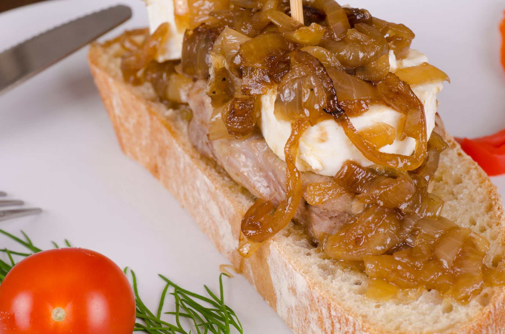 SOLOMILLO RULO Y CEBOLLA CARAMELIZADA en 