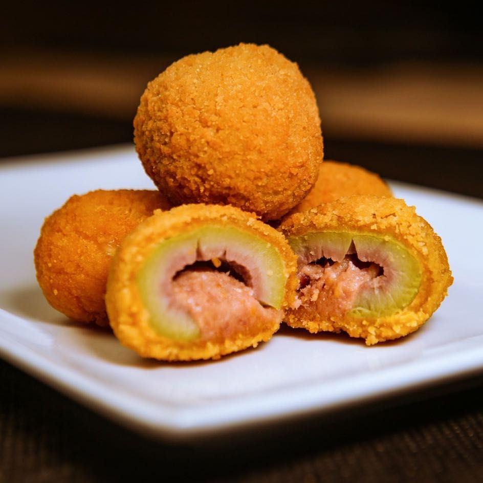 oliva rellena de carne en 