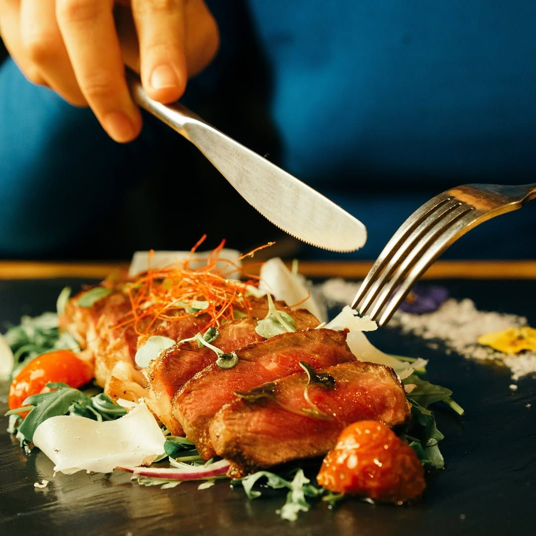 Bistec de lomo bajo 300 g con rucula i parmigiano. en 
