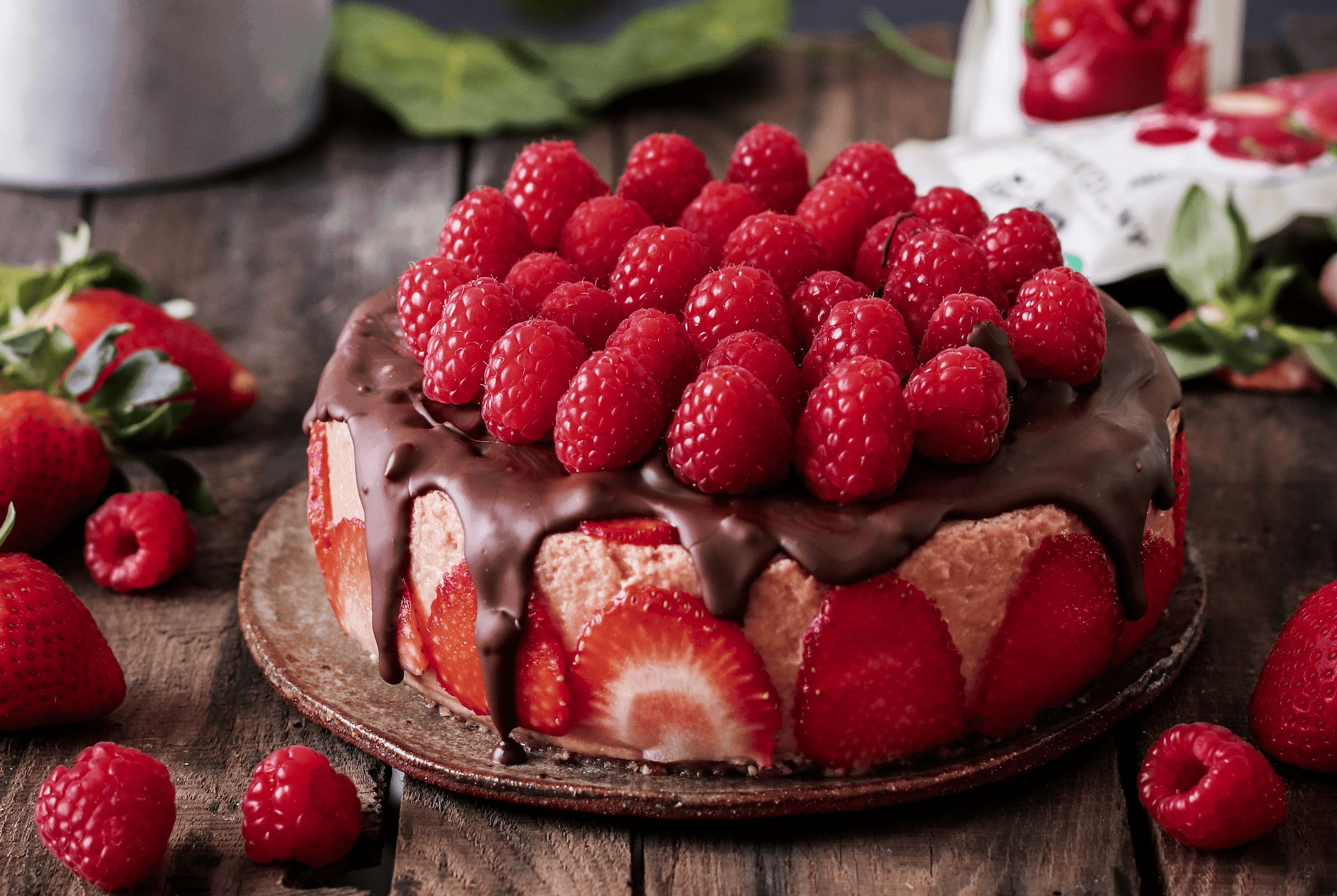 Cheesecake de nutella con frutos rojos naturales y crumble (L, G, FRU) en Barcelona