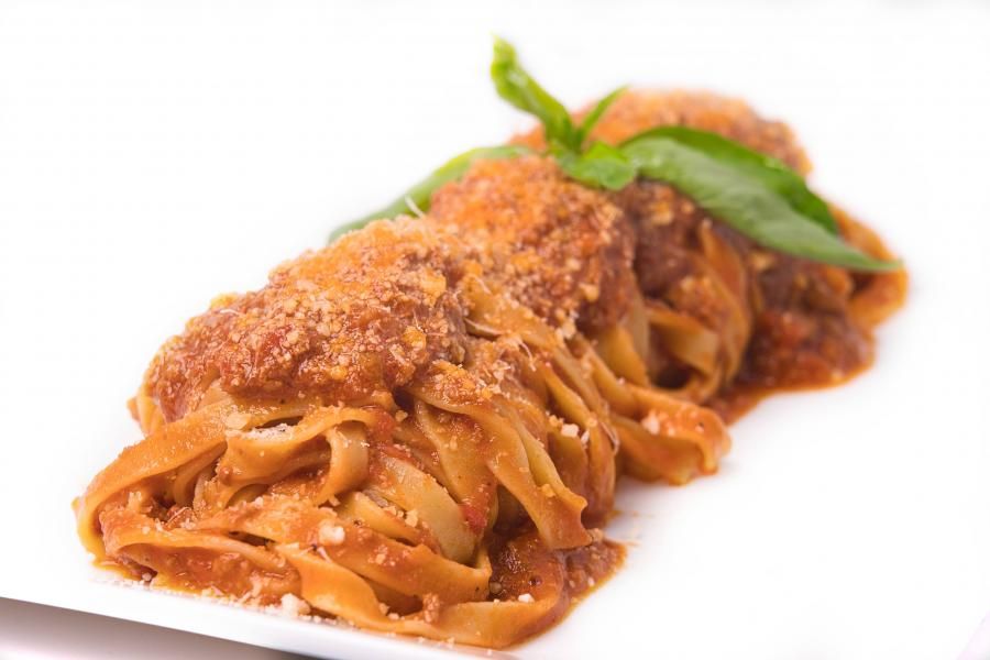 TAGLIATELLE BOLOGNESE en 