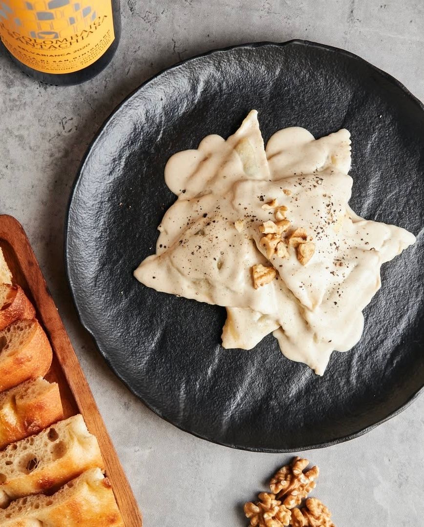 Pansotti de Acelga y Queso Ricotta con Salsa Genovese de Nueces  en 