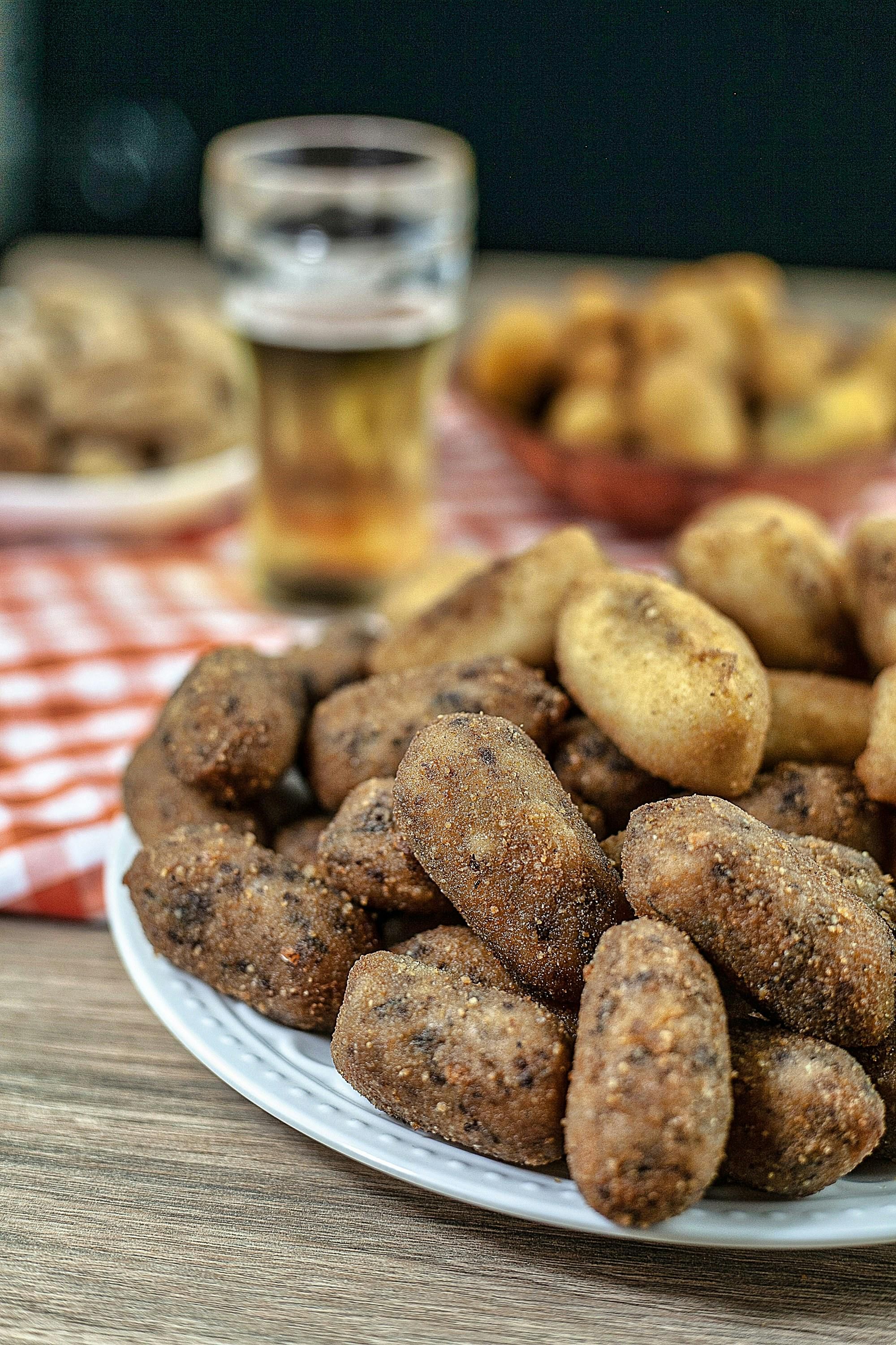 poner croquetas de arroz negro y chipirones en 