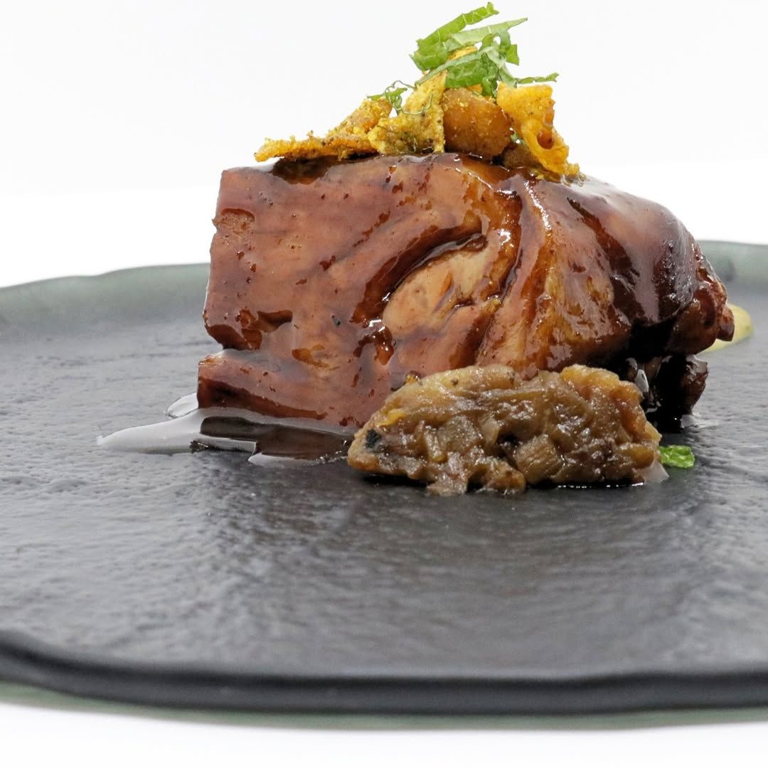Espalda de cordero (64C%/25h) berenjena y ras de Hannut en 