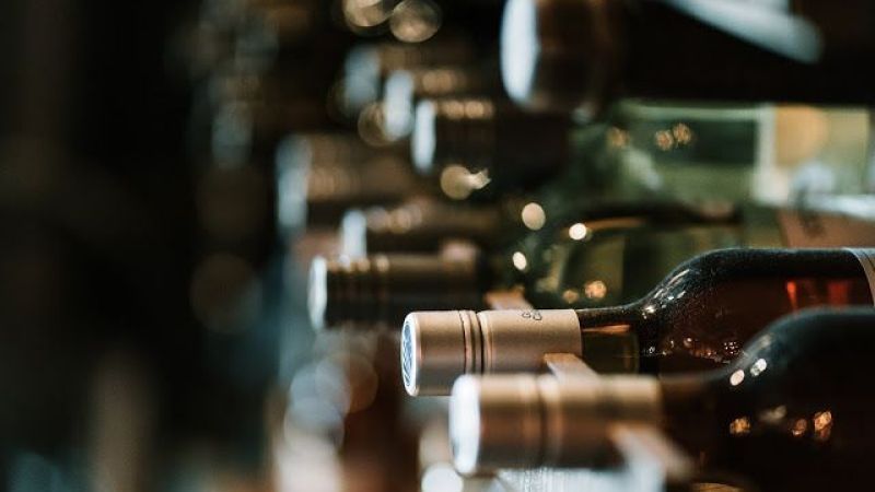 bottiglia di vino cirò en Monasterace